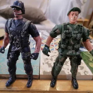 اکشن فیگور سرباز13 سانت