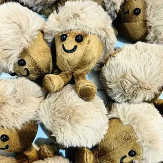 آویز بلوط