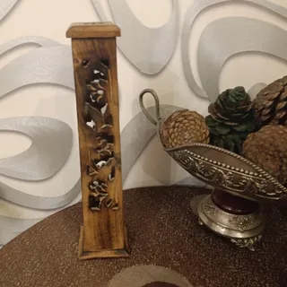 جا عودی چوبی ایستاده