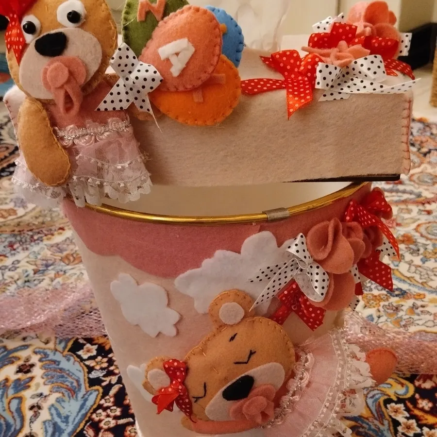 جای دستمال کاغذی و سطل