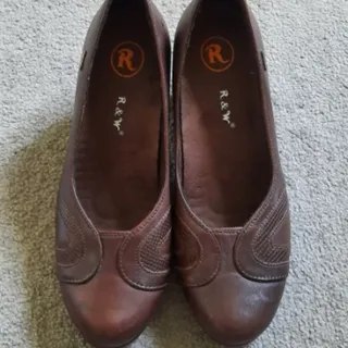 کفش r&w