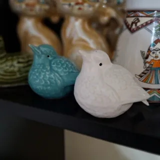 دو عدد مجسمه چینی