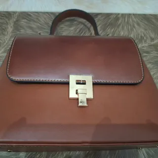 کیف قهوه ای