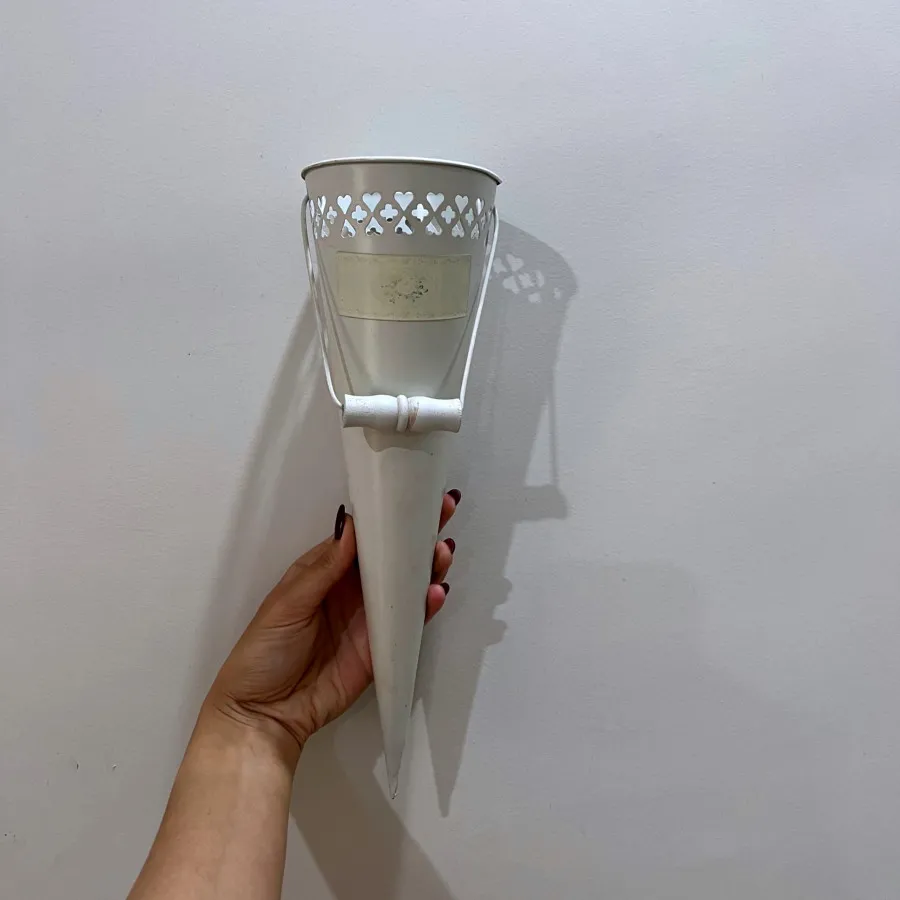 گلدان مخروطی ایکیا
