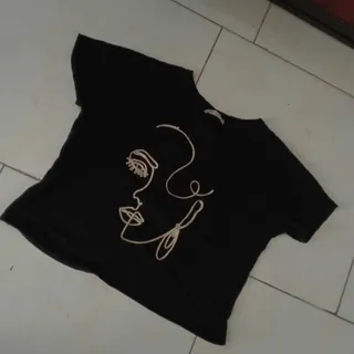 تی شرت مشکی زنانه
