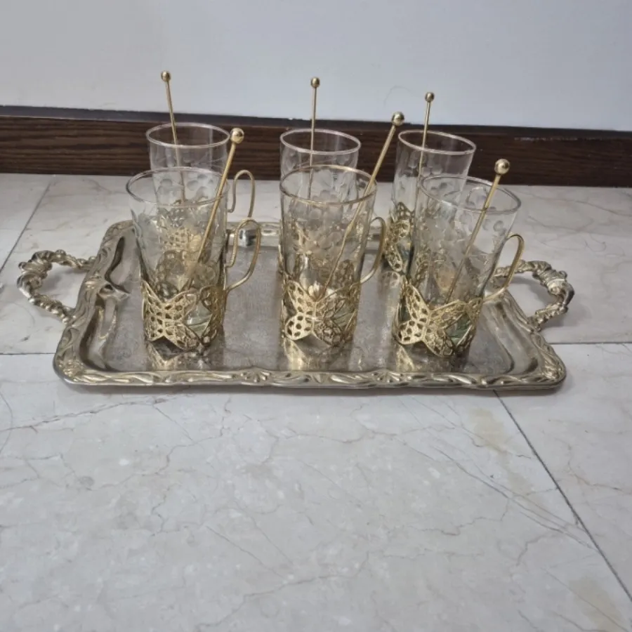 لیوان شربت و سینی قدیمی