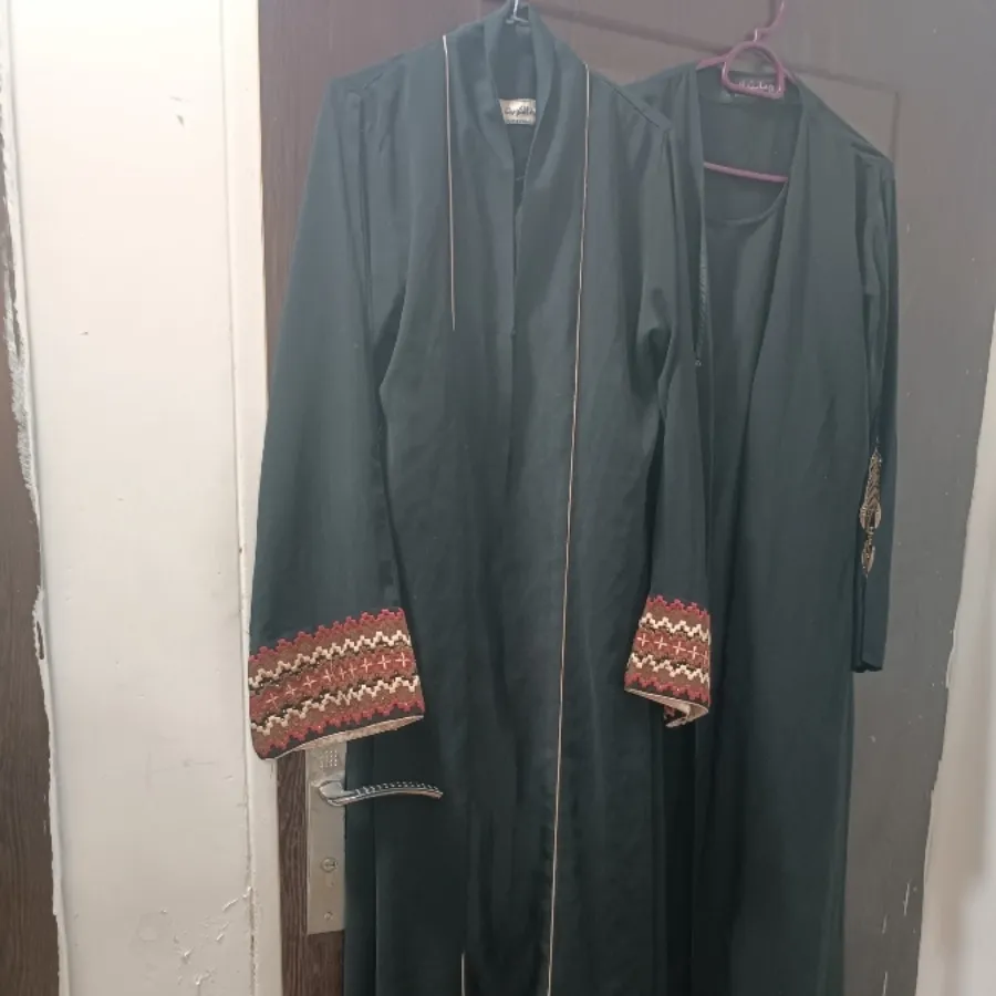 عبا مانتویی