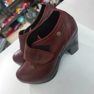 کفش چرم خارجی