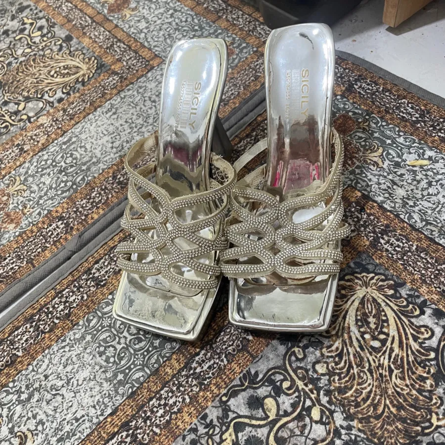 کفش مجلسی