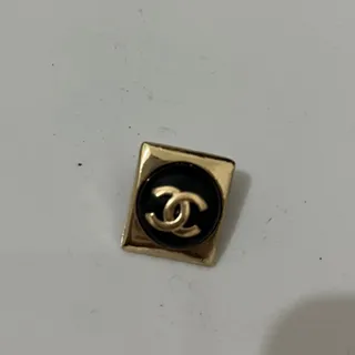 گل سینه شنل