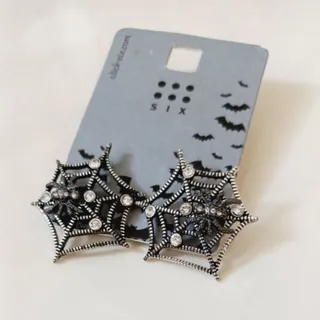 گوشواره تار عنکبوت