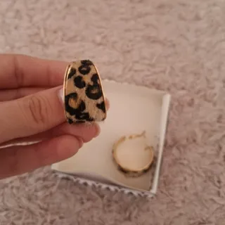 گوشواره پلنگی