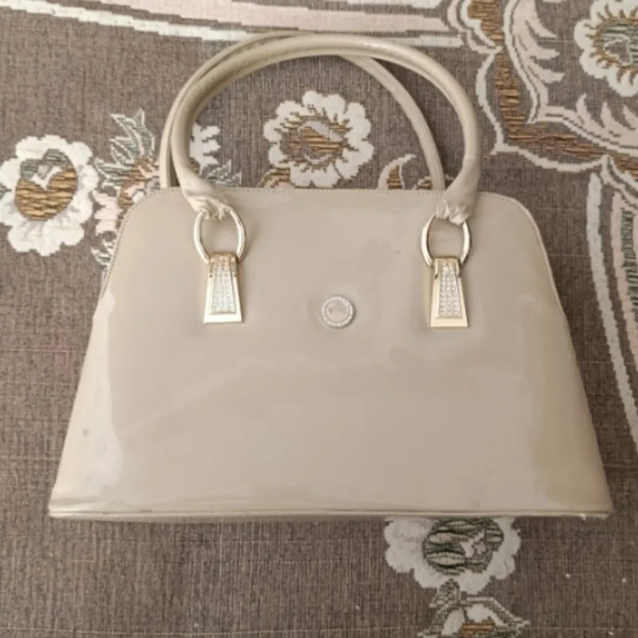 کیف ورنی کرمی