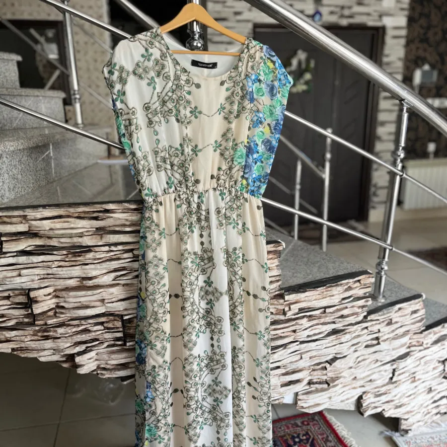 پیراهن ساحلی