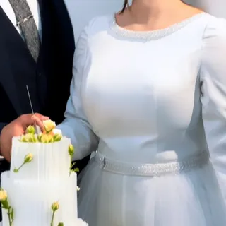 لباس عقد