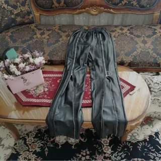 شلوار چرم