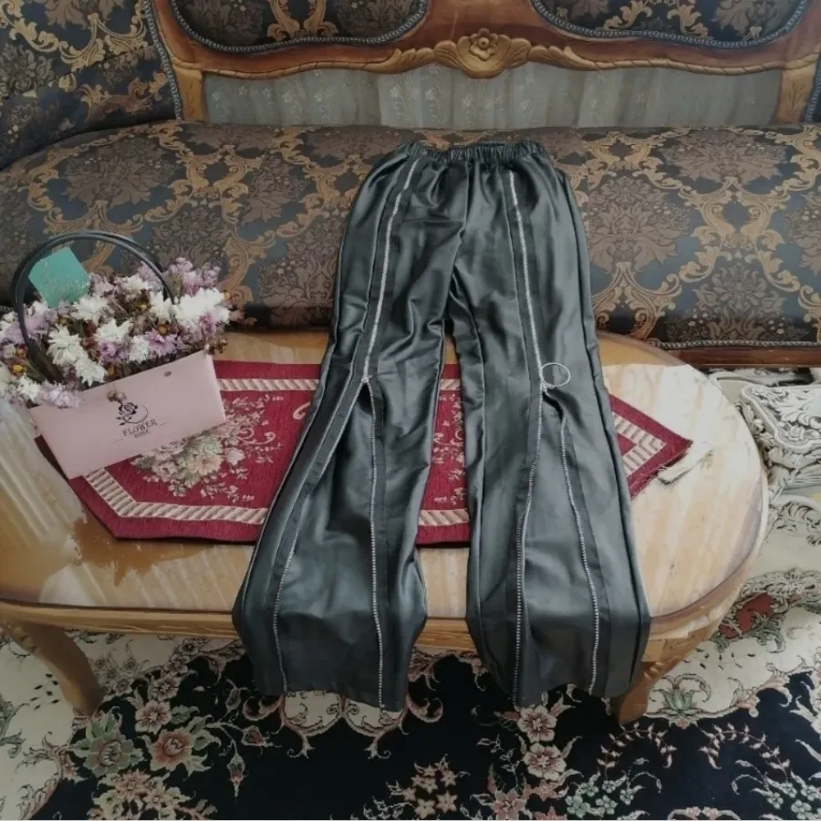 شلوار چرم