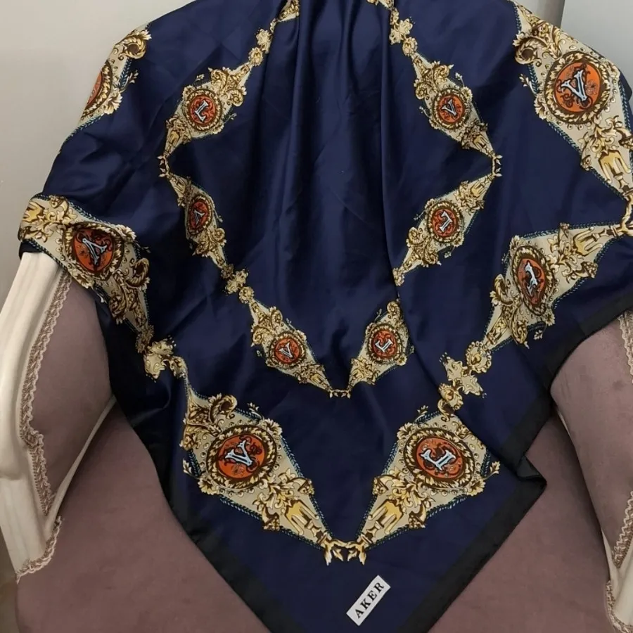 روسری زنانه