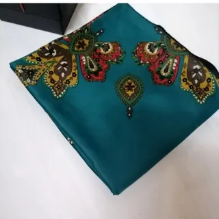 روسری ساتن