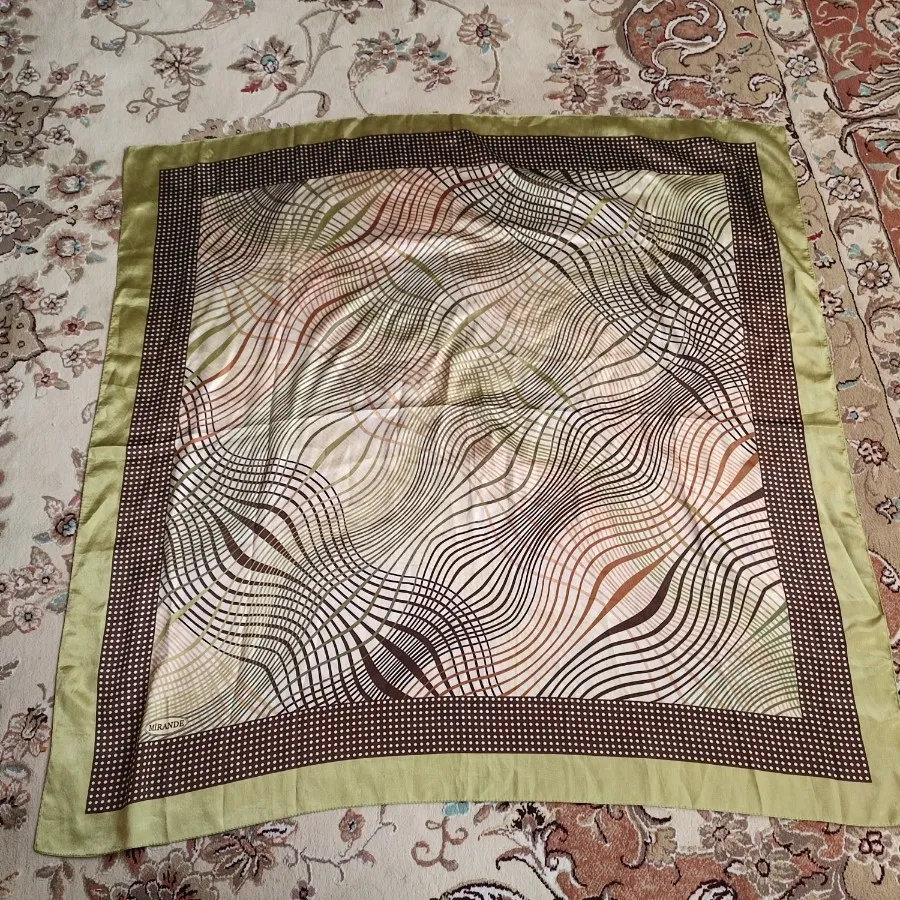 روسری ساتن