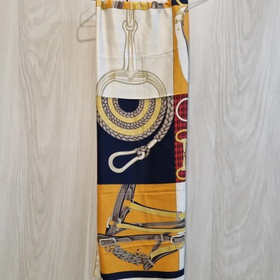 روسری قوار بزرگ