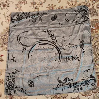 روسری ساتن