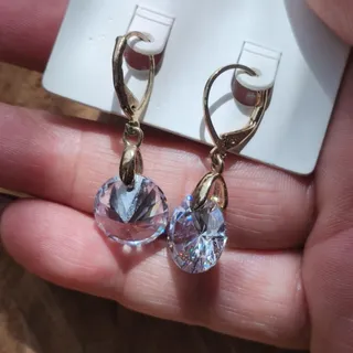 گوشواره طرح الماس