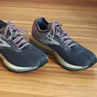 کفش بروکس سایز 40.5
