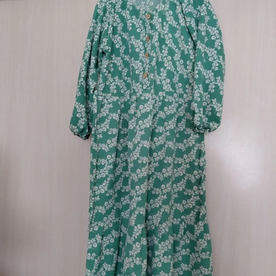 ساحلی نو نوعه اصلا پوشیده