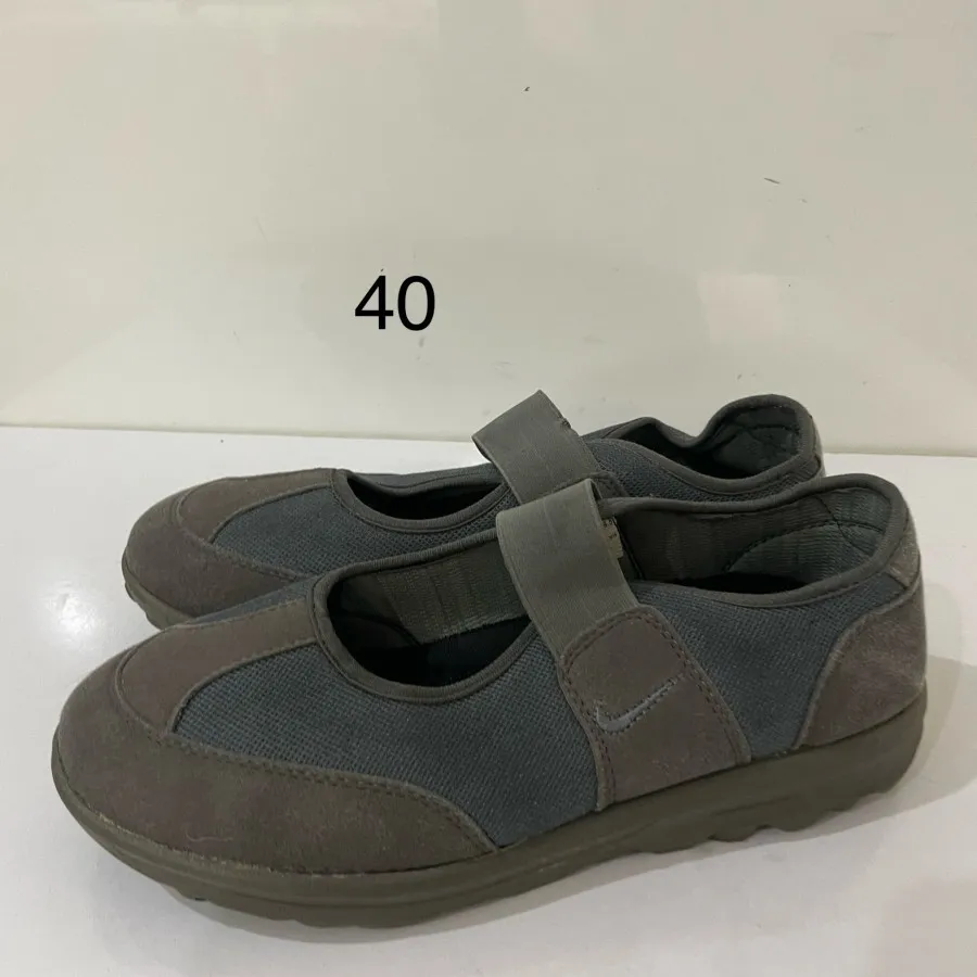 کتونی پیاده روی