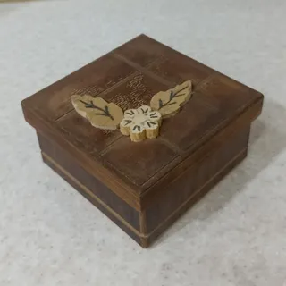 جعبه جواهر چوبی
