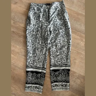 شلوار ساتن طرح دار Zara