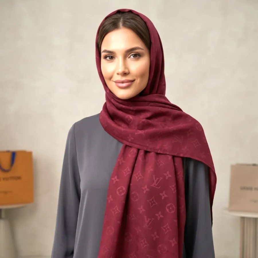 شال لویی ویتون چری