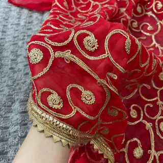 شال هندی قرمز