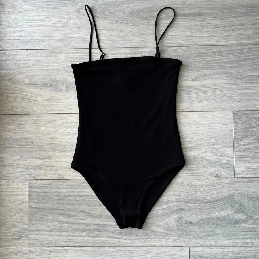 بادی تاپ بندی مشکی H&M