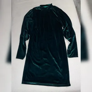 پیراهن مخمل سبز