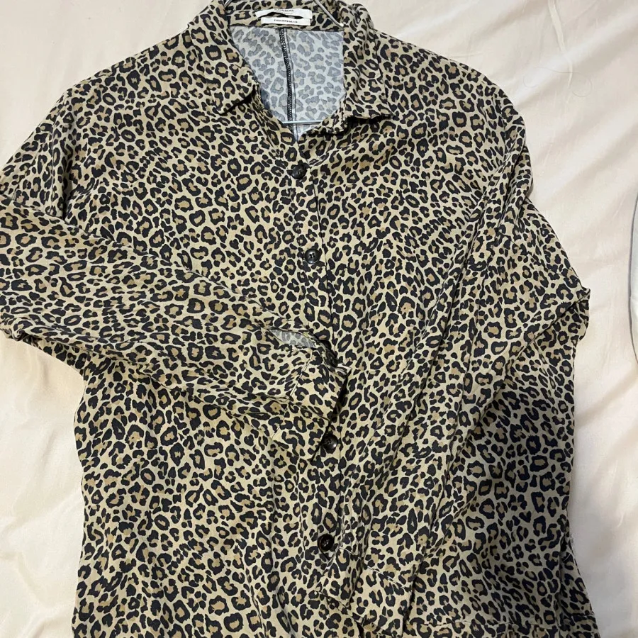 شومیز pull and bear