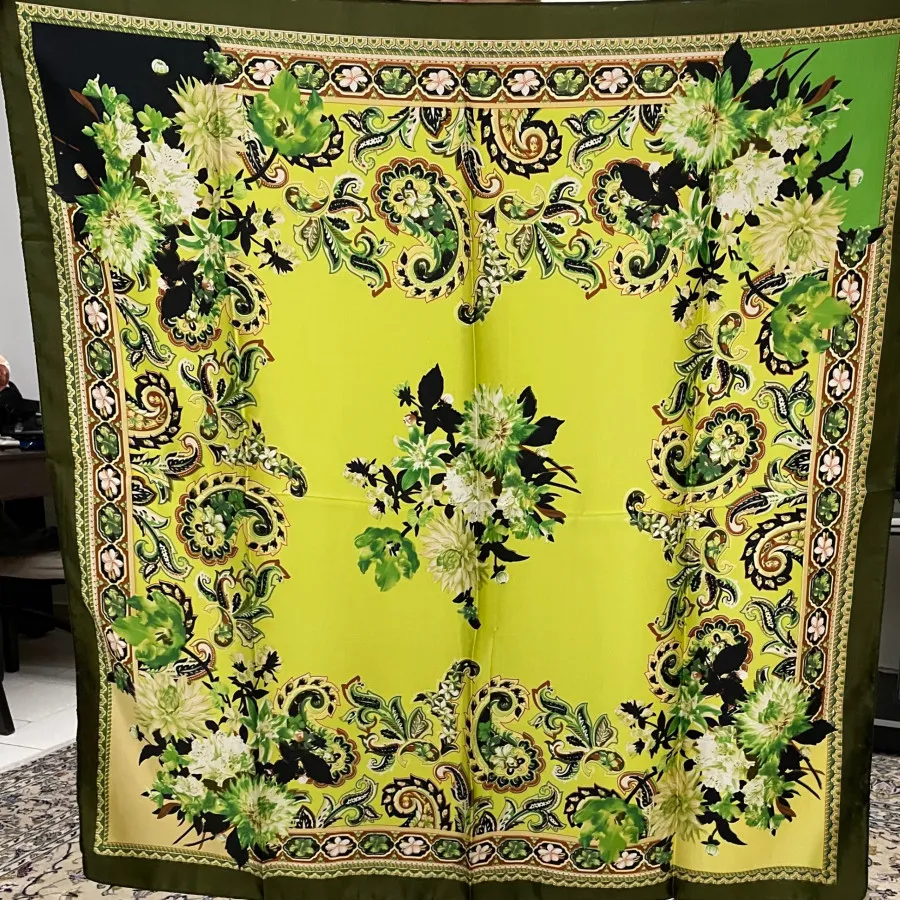 روسری ساتن
