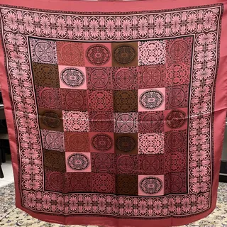 روسری ساتن