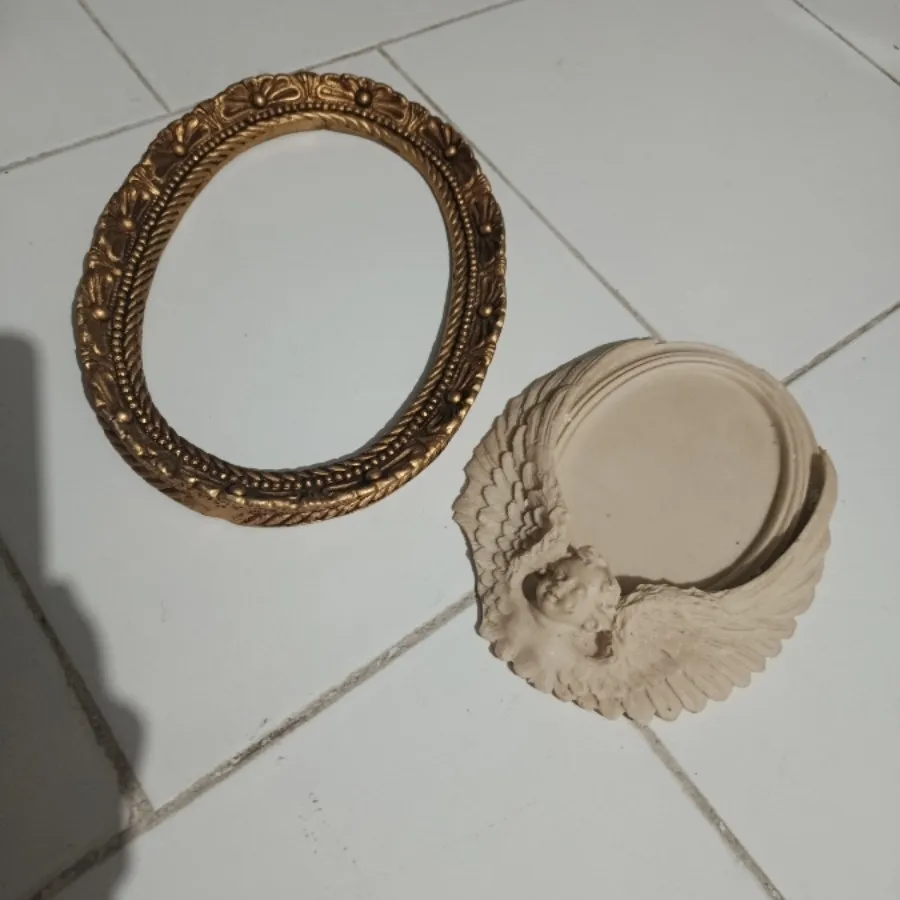 قاب عکس و آینه