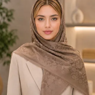 روسری ابریشمی قهوه ای