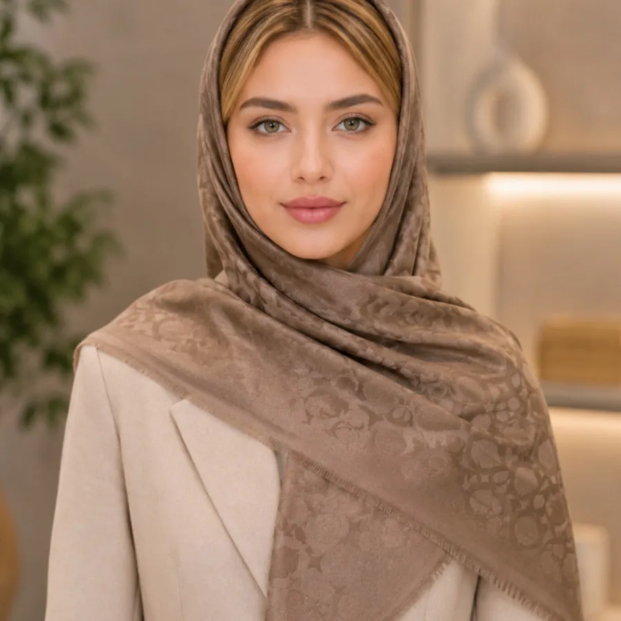 روسری ابریشمی قهوه ای