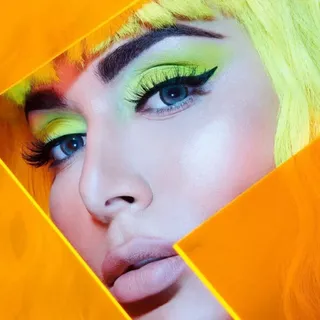 سا/یه نیونی هدی