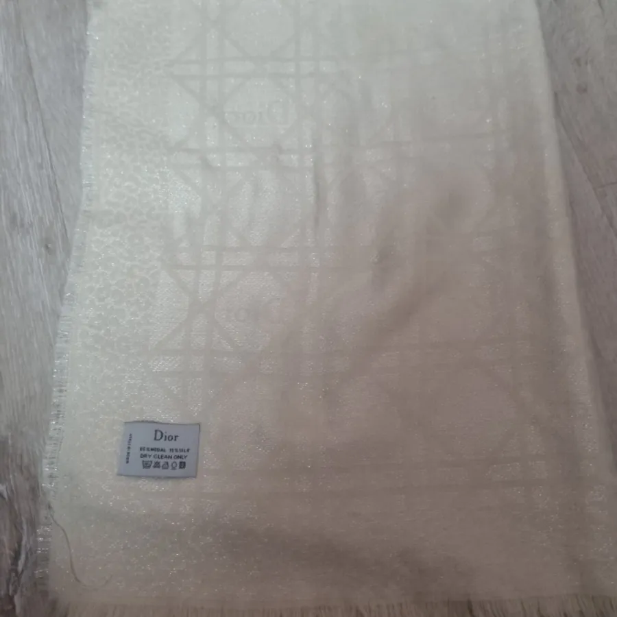 شال طرح مارک
