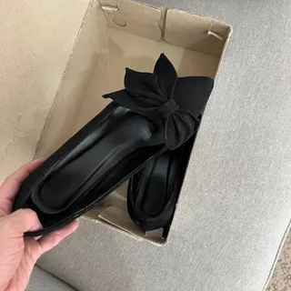 کفش مشکی پاپیونی
