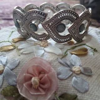 دستبند کشی