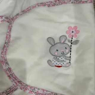 قنداق چسبی نوزاد