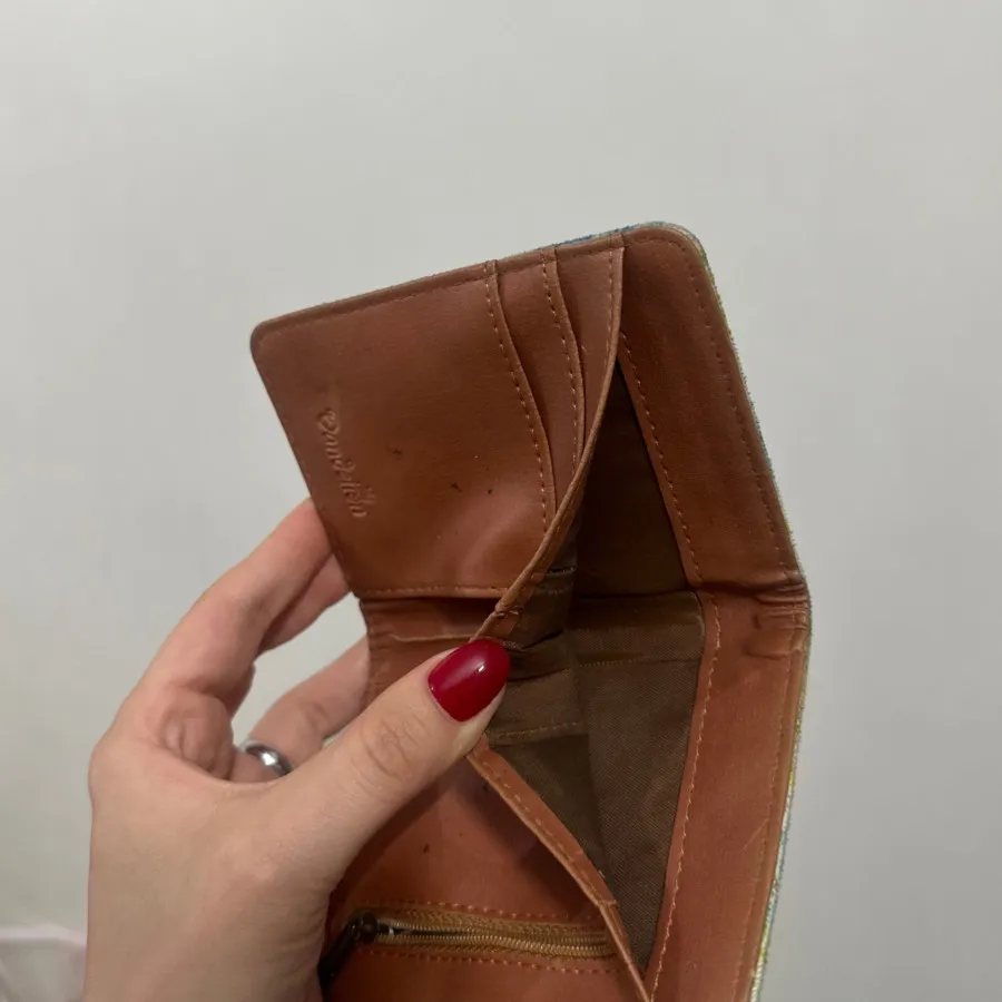 کیف پول دخترانه