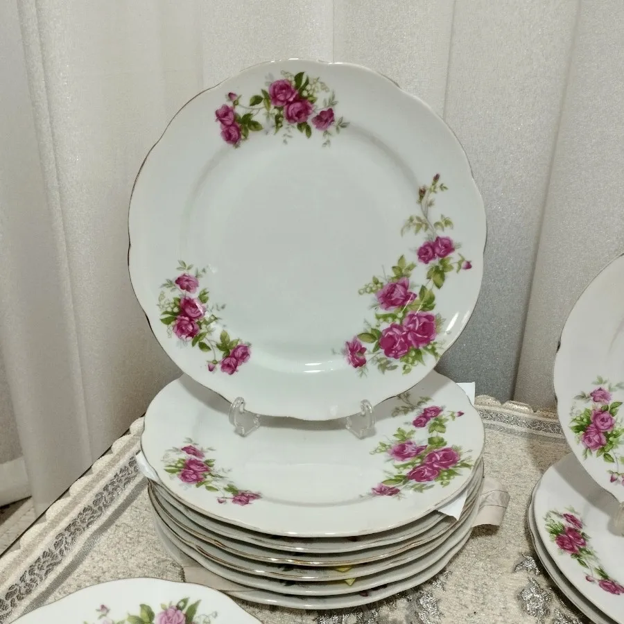 پلوخوری گلسرخی