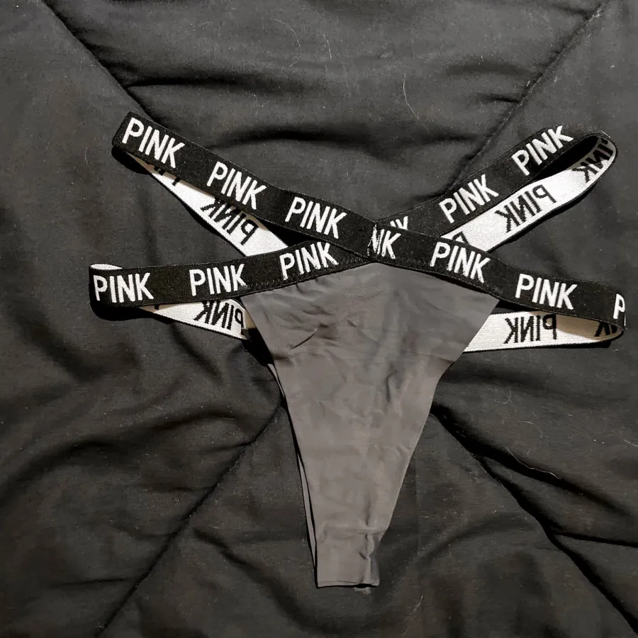 شورت ایزری pink
